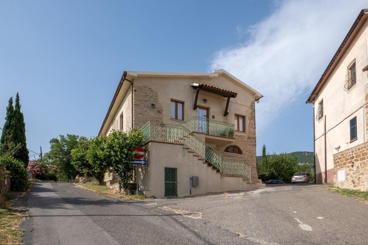 La Sosta Del Pellegrino Apartment Sorano  Luaran gambar